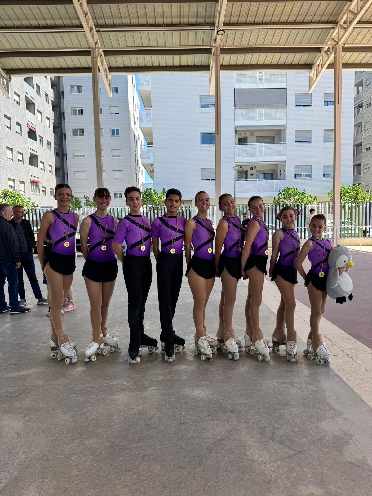 Foto de patinadoras del club en acción